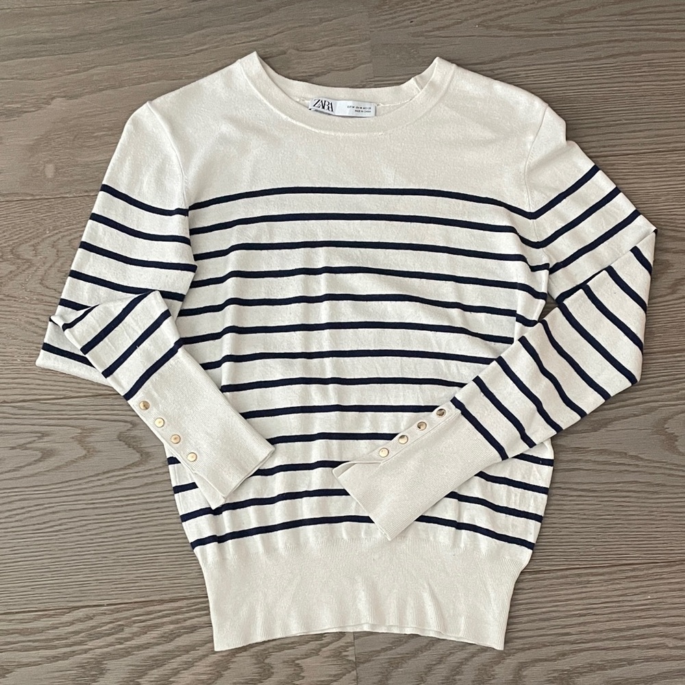 Zara White and Black Striped Crew Neck Sweater